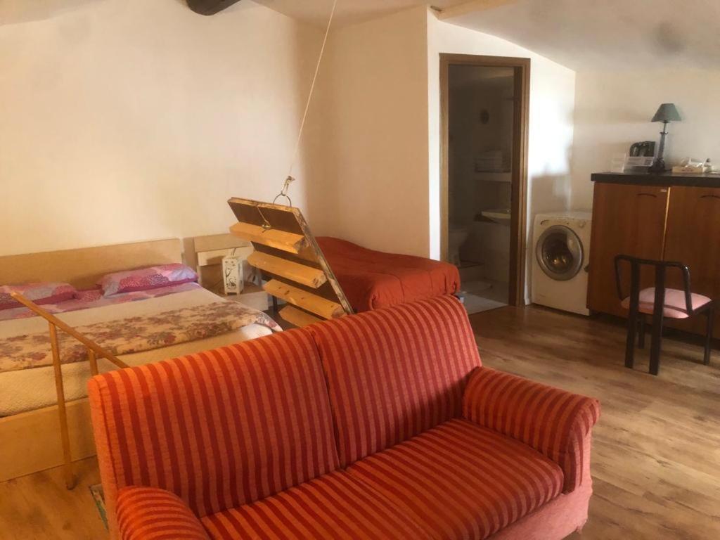 Lovely 1 Room Bedroom Loft, 20 Mins To Bgy Airport Pradalunga ภายนอก รูปภาพ